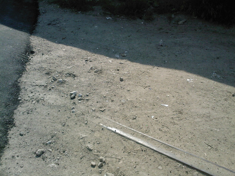 0384 - Lucrari la terasament peste linia de tramvai (16.05.2008).jpg