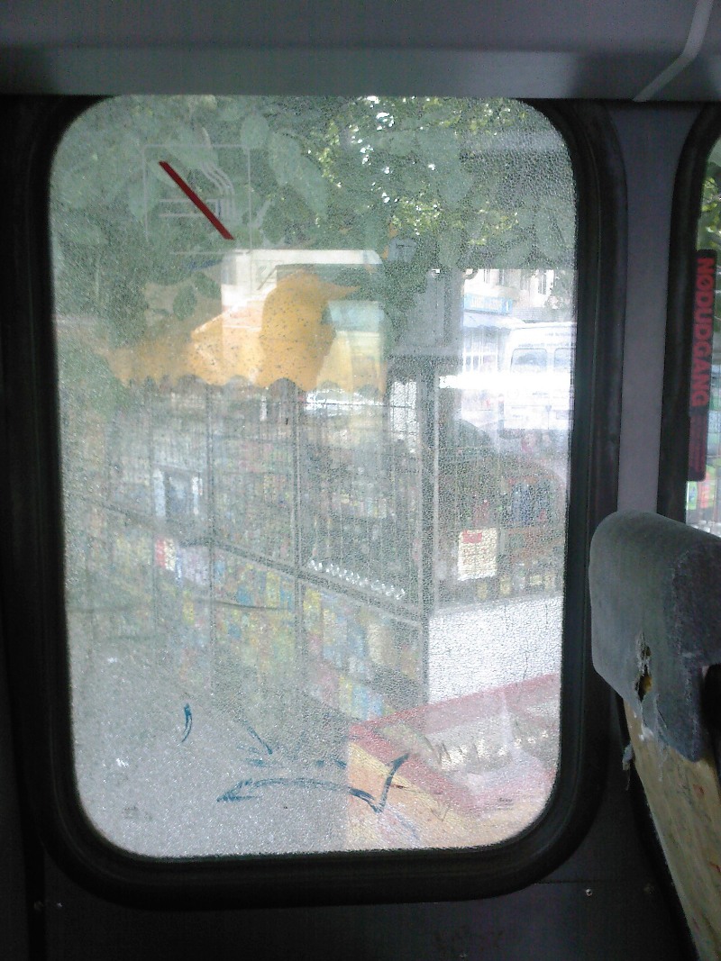 1509 - DWM geam spart (26.07.2008).jpg
