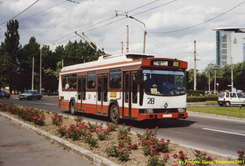28-Trolleybus Berliet ER100 ex-Lyon &#224; Timisoara 2001 _034.jpg