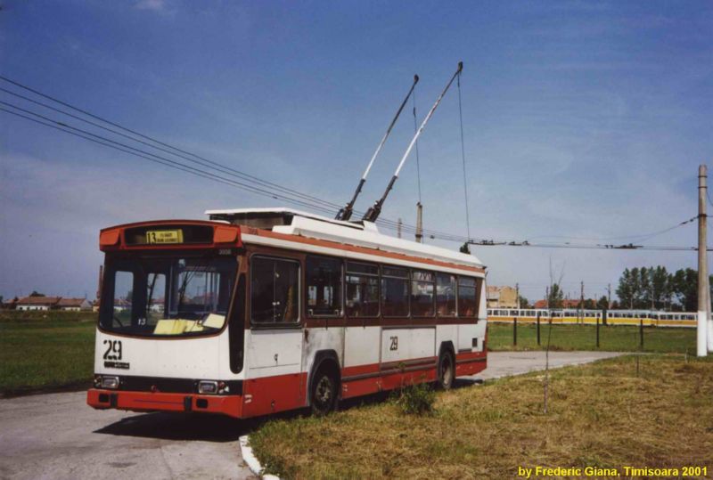 29-Trolleybus Berliet ER100 ex-Lyon &#224; Timisoara 2001 _017.jpg