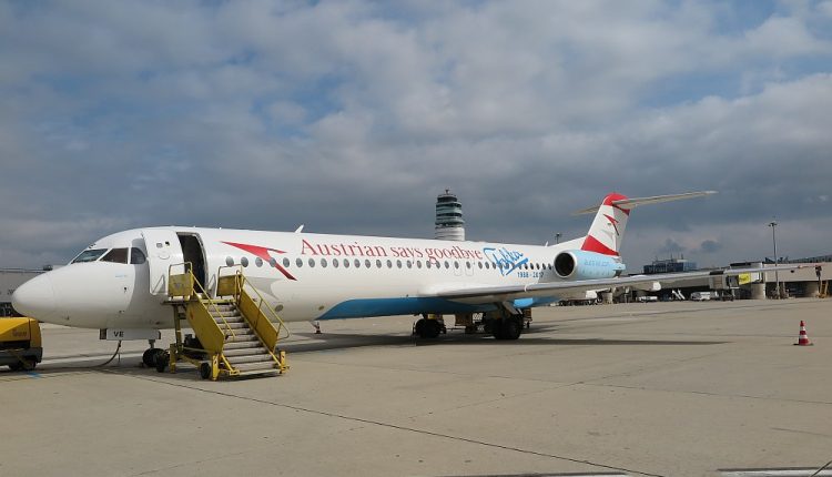 Fokker-100-Austrian-Airlines.jpg