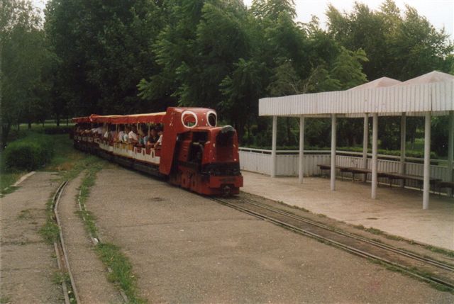 Locomotiva2 - Rosu.jpg