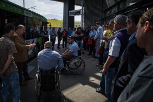 autobuz-RAt-persoane-dizabilitati.jpg