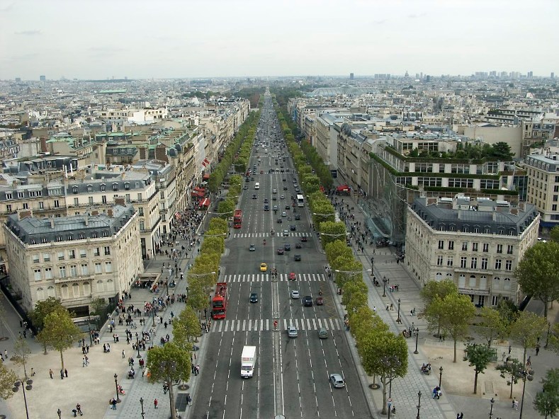 Champs_Elysees.jpg