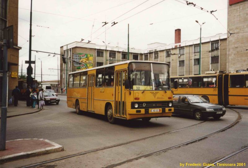 HD521-Autobus Ikarus 260 Timisoara 2001 _048.jpg