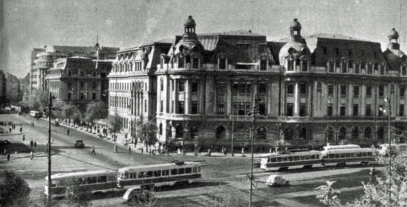 Piata Universitatii cu tramvai 1957.jpg