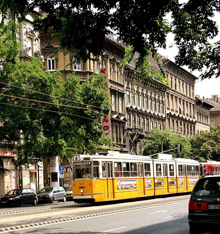 Tram Budapest.jpg