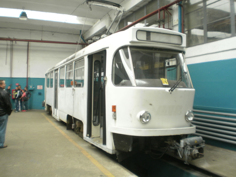 Tramvai Tatra T4 nenumerotat 2.jpg