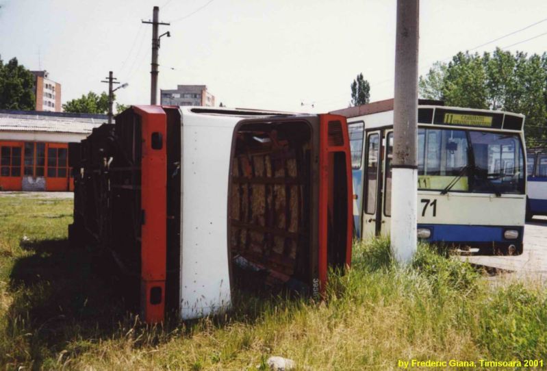 Trolleybus Berliet ER100 ex-Lyon &#224; Timisoara 2001 _028.jpg