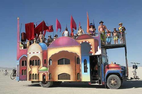 arabian_bus_165.jpg