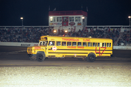 nascar_bus_416.jpg