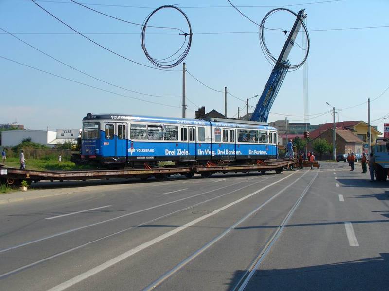 11 Sosirea garniturii cu cele 3 vagoane 3.JPG