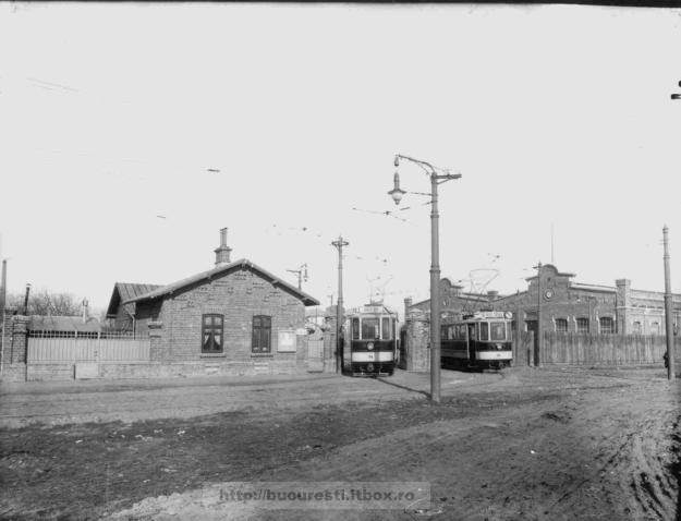 1925-iesireavagoanelorelectrice.jpg