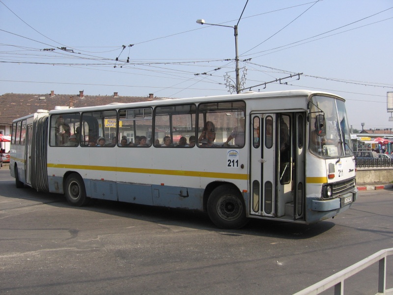 211-01.jpg