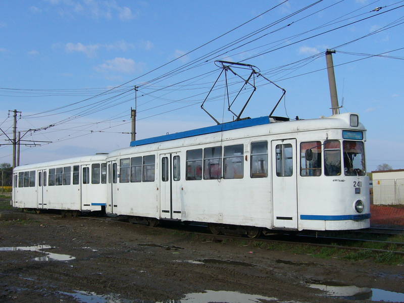 241 + 1600 in anul 2007 pe linia 22.jpg