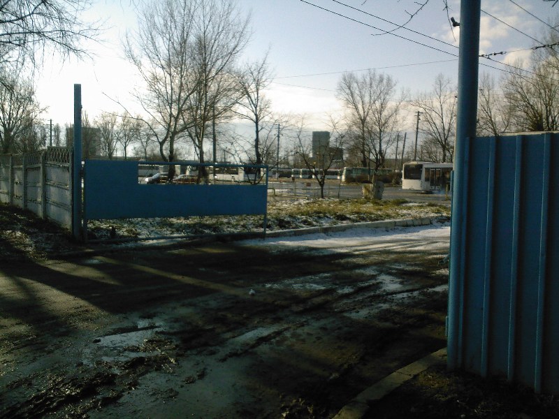 3422 - Poarta acces troleibuze (17.01.2009).jpg