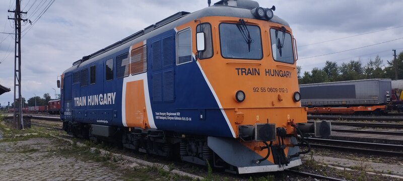 Train Hungary 60-9012-3,2.jpg
