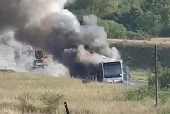 4166811incendiuautobuz.jpg