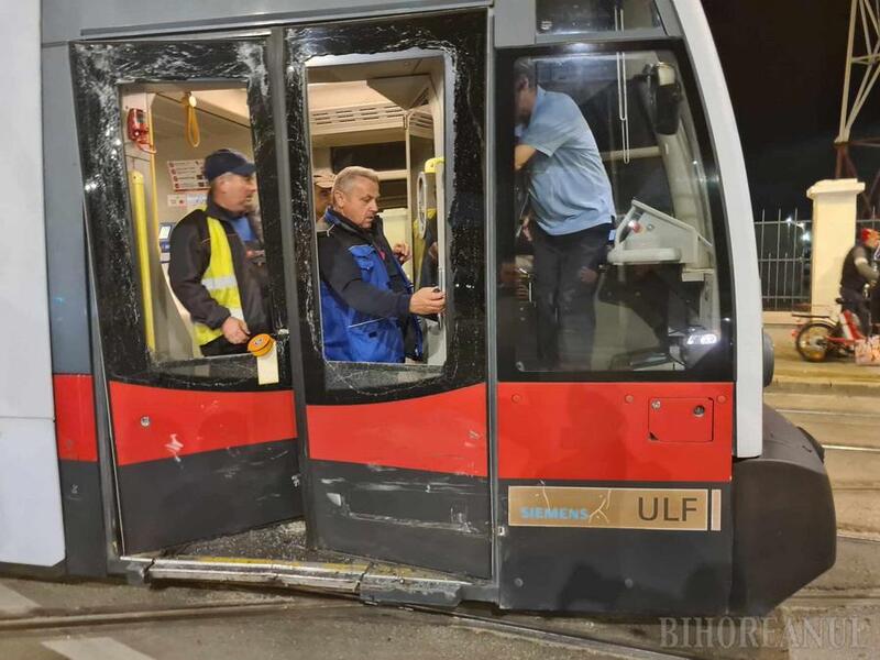 accident-masina-tramvai-oradea-31102024-8.jpg