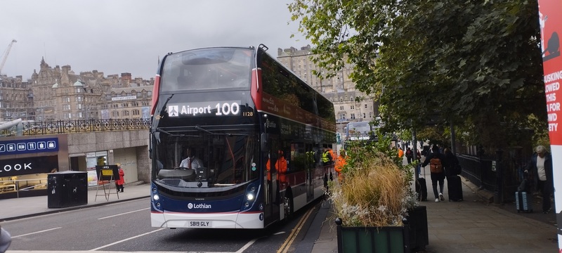 Lothian Airlink 1128.jpg