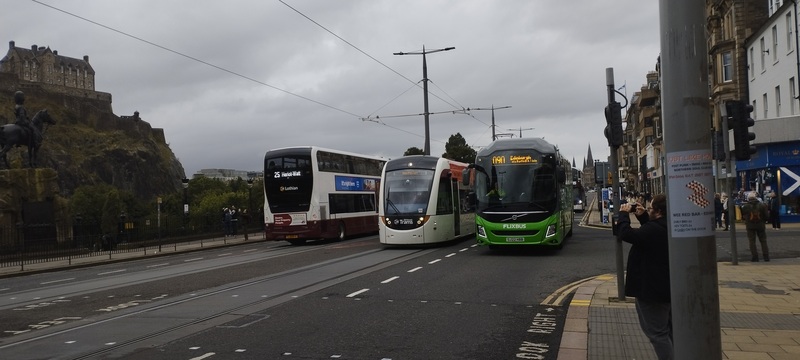 ET 277 & Flixbus.jpg