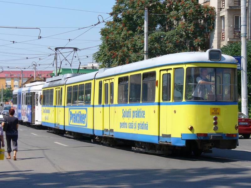 39 1864 cu 31 - in drum spre depoul Uta.JPG