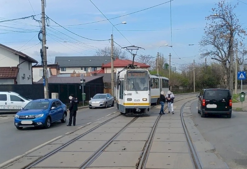tramvai-deraiat.jpg