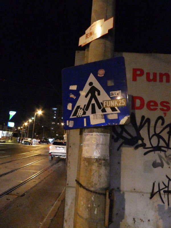 Bucuresti, 27 octombrie 003.jpg