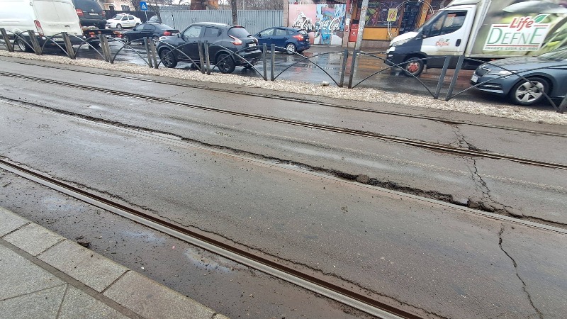 asfalt-sine-de-tramvai-soseaua-colentina.jpg