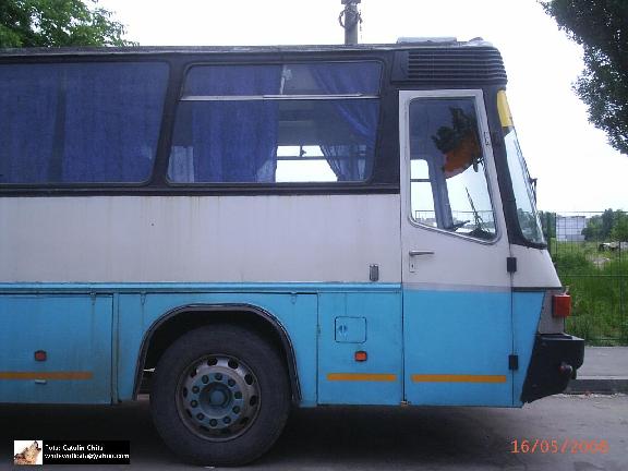 4bus-0444_208.jpg
