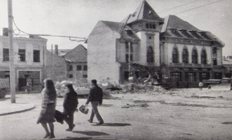 Piata Independentei 1989.jpg