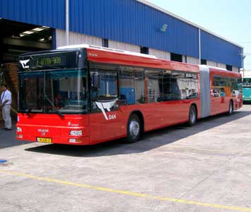 7-y_2005-___403__intre_458-524__91-238-01_d_man-ng363-articulat__caroserie_il__cap53loc__front_leftside__345.jpg