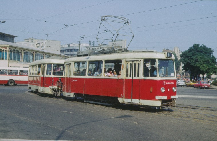 RF_V58+V12 Pe Linia 8.jpg