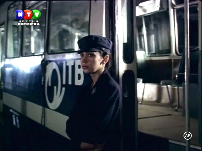 Acasa (1984).mkv_20150113_003329.265.jpg