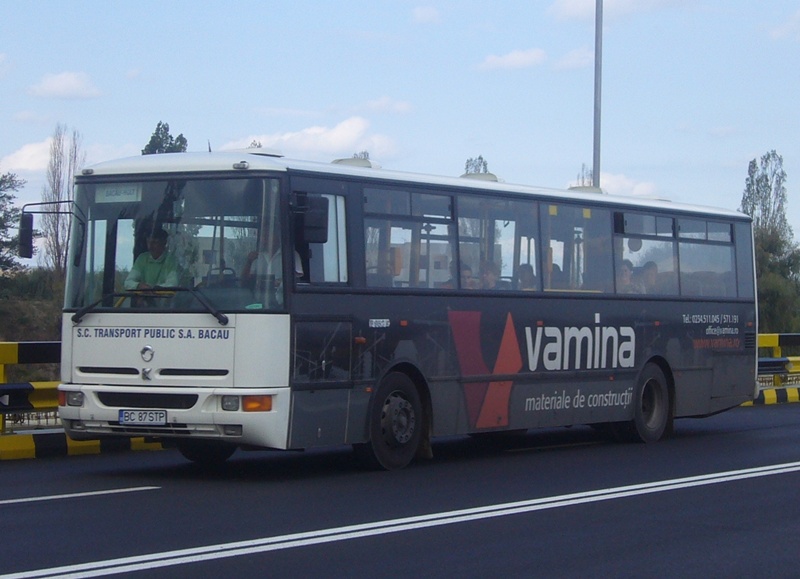 Autobuz tot pe traseul Bacau-Holt.JPG