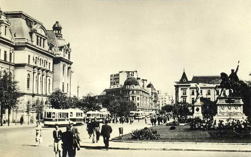 Copy of Piata Universitatii 1958.jpg