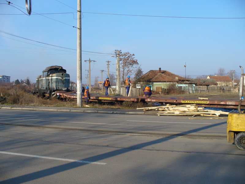 Locomotiva de manevra folosita.jpg