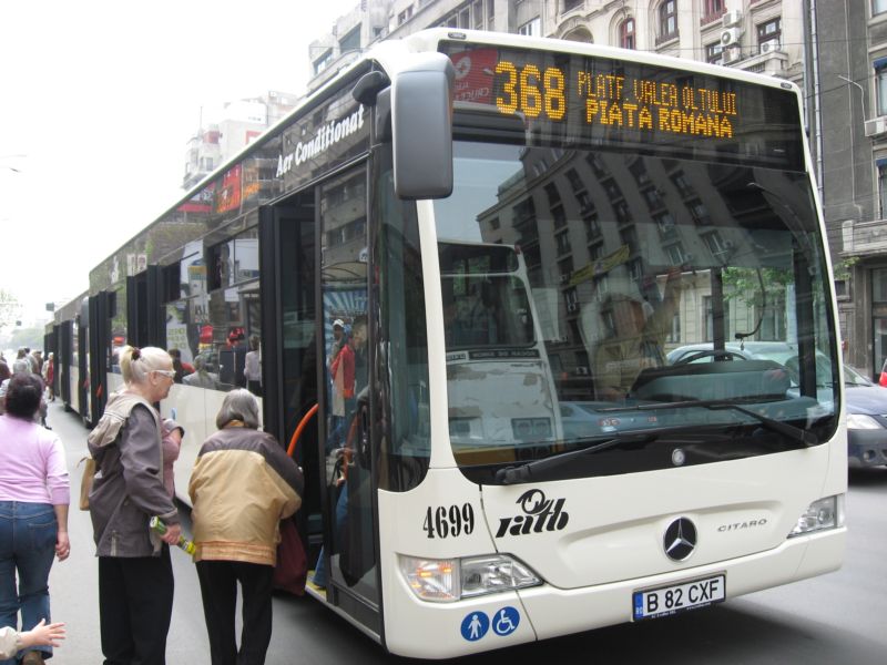 Mercedes Citaro 2 #4699 (B 82 CXF) 800x600.JPG