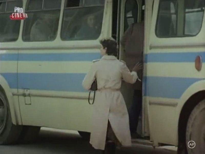 O.lumina.la.etajul.zece.1984.StreamRip.Xvid-HG[(109051)22-32-57].JPG