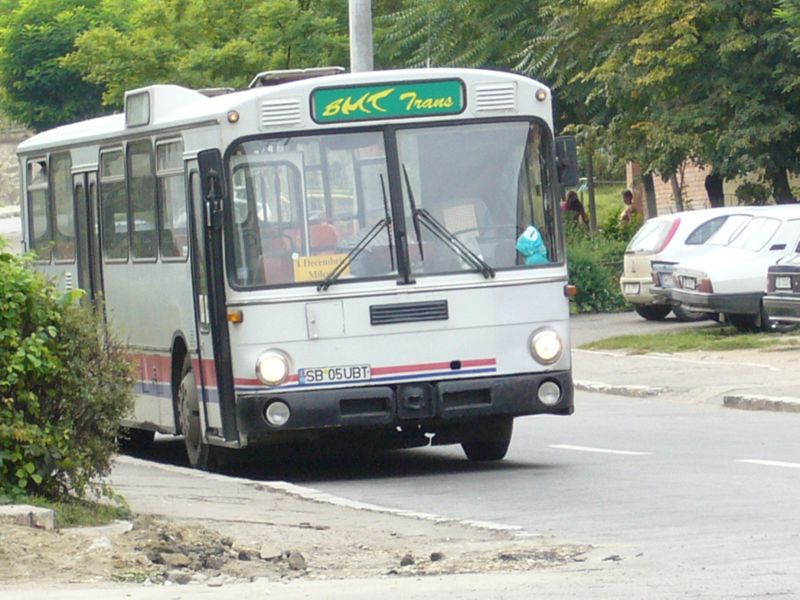 SB05UBT-P1110363.jpg