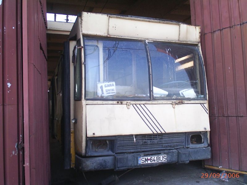 SM64BUS-22567.jpg