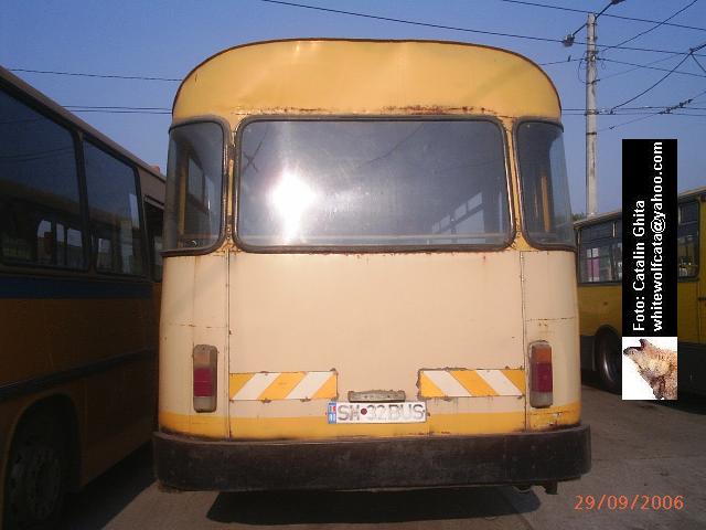 SM-32-BUS-21.jpg