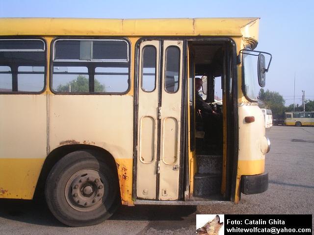 SM-32-BUS-34.jpg