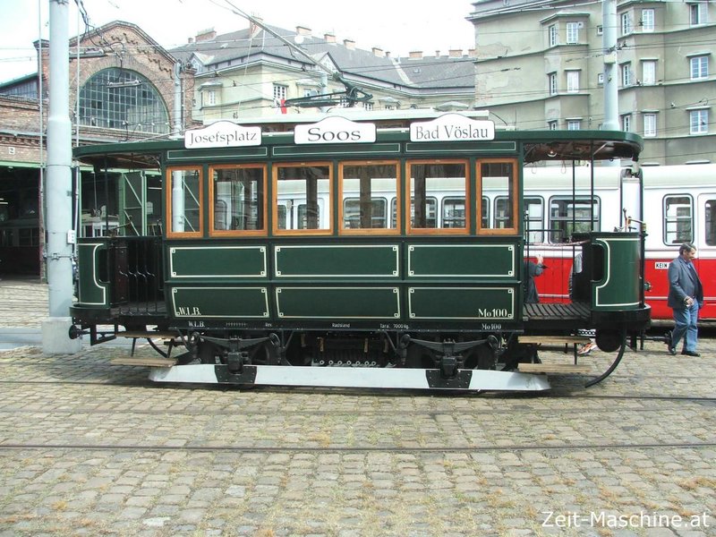 Triebwagen-Nr-100-der-Strassenbahn-Baden-bei-Wien_high.jpg