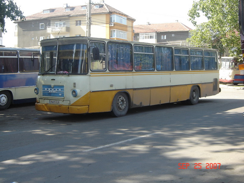 VN 01 XUX 4.jpg